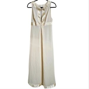 GOSSARD ARTEMIS 1970's Cream Full Length Nightgown Nylon Satin. Size Small